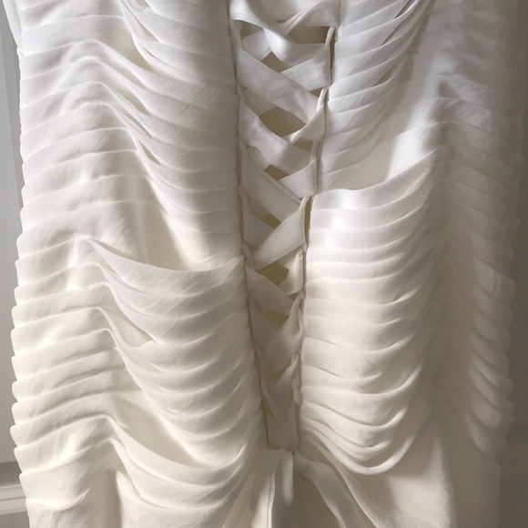 White evening gown - Picture 4 of 8